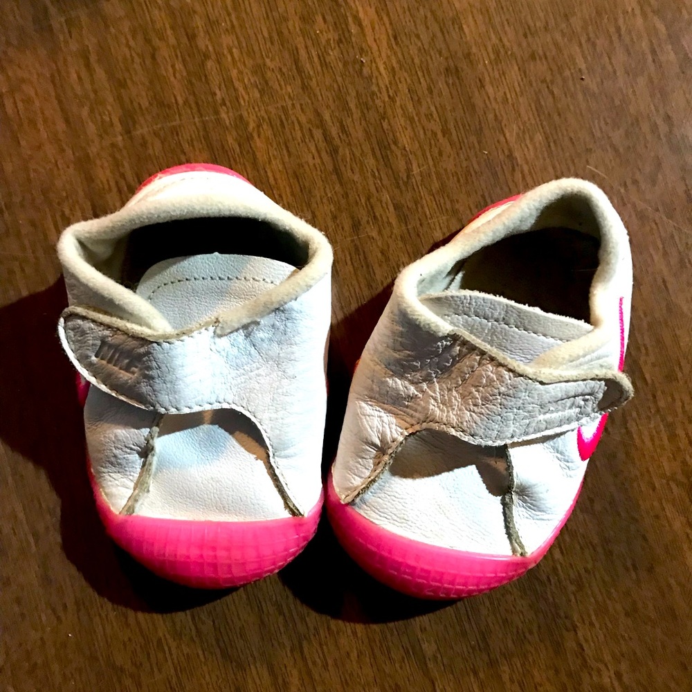 Nike size 4 baby walkers